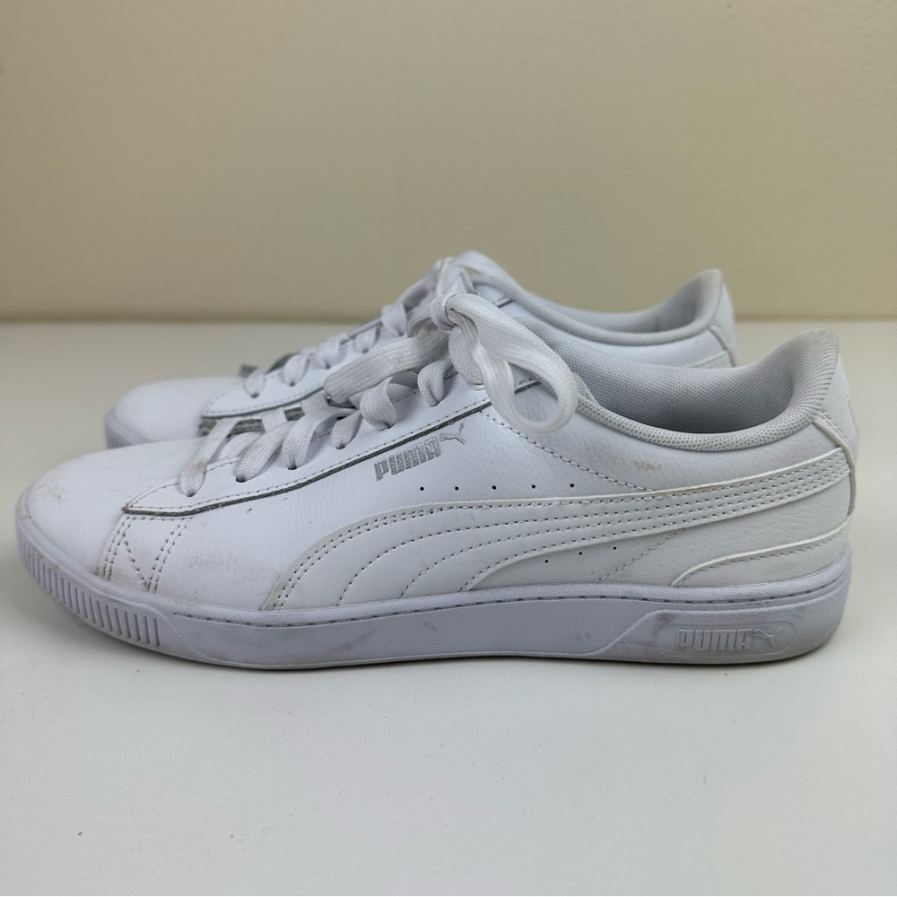 PUMA All White Leather Tennis Shoes WOMENS 9 Minimalist